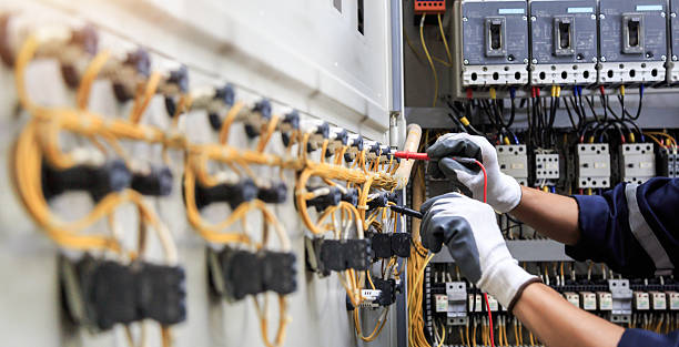 Professional Electrician technician working in East Rutherford, NJ